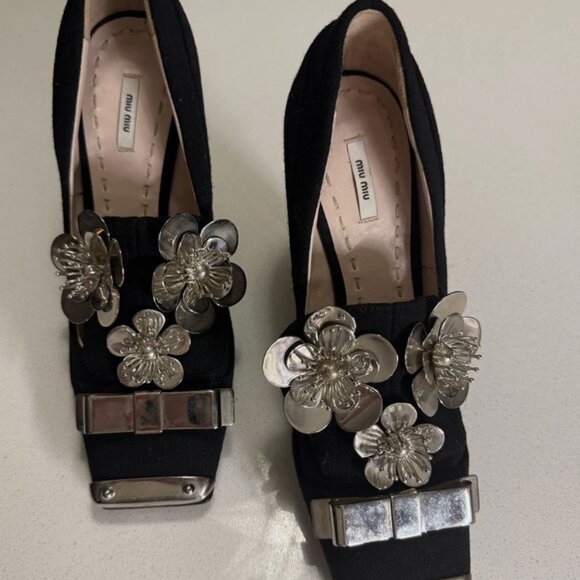 Miu Miu Runway 2011 Metal Flower Heels - Picture 3 of 7